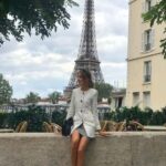 Paris: Montmartre with Anya - Visiting the Wall of Love and Its Romantic Charm