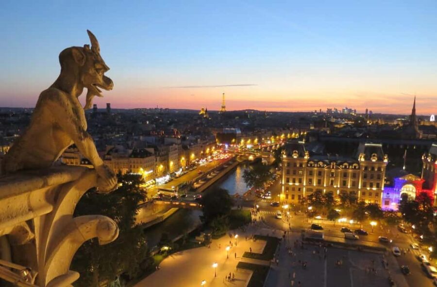 Paris: Night City Tour in a van for up to 7 people - Discover Paris’s Nighttime Landmarks in a 7-seater Van