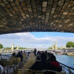 Paris: Notre-Dame Cathedral Guided Tour with Optional Cruise - Logistics: Meeting Point, Accessibility, and Tour Details