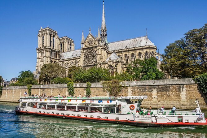 Paris - One Hour Seine River Cruise with Recorded Commentary - What Makes the One Hour Seine River Cruise Stand Out?