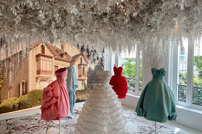 Paris Opéra Garnier + Elegance of Paris Private Tour - Exploring the Domaine National du Palais-Royal Gardens