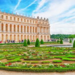 Paris: Palace of Versailles Guided Tour with Bus Transfers - Starting Point and Transportation Comfort