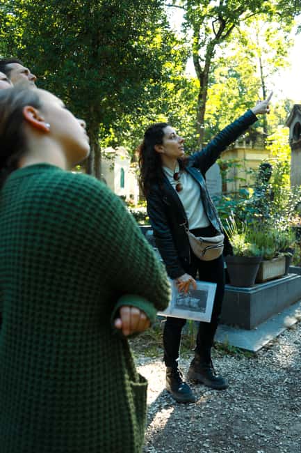 Paris: Père Lachaise Private Walking Tour With Transfers - The Artistic and Cultural Significance of Père Lachaise