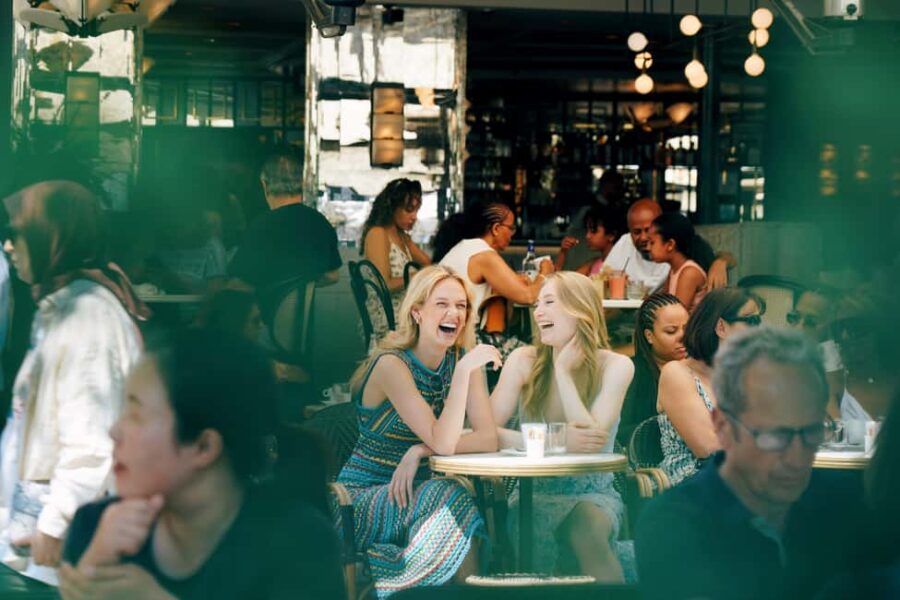 Paris Photographer: Hidden Gems Private Photoshoot - Starting Point and Flexible Meeting Locations