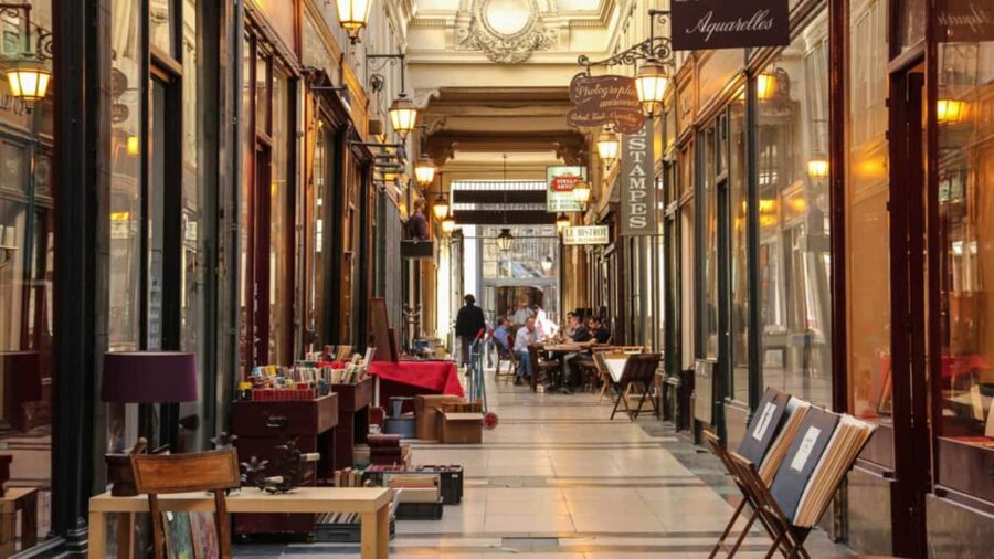 Paris: Pre-Haussmannian Paris Walking Tour (Old Paris) - Starting at Place Dauphine, the Tour Sets the Stage