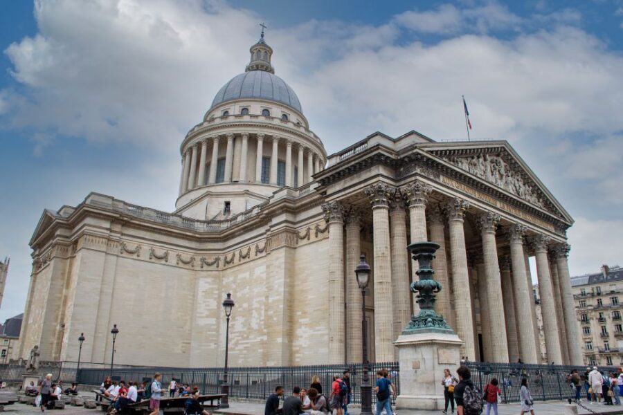Paris Private Custom Tour: Half-Day with a Local Guide - Iconic Stops with a Local Touch