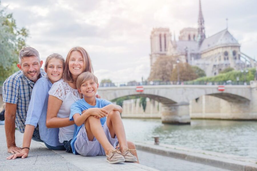Paris: Private Family Tour, Highlights and Museum Visit - Starting Point and Early Landmarks