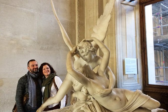 Paris Private Louvre Museum, Must See, 1H30 Tour. - Starting Point at the Louvre Pyramid in Paris