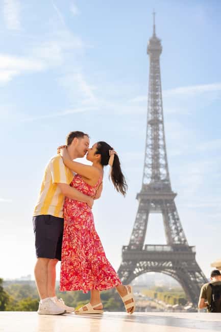 Paris: Private Photoshoot at the Eiffel Tower - The Pace and Duration of the Photoshoot