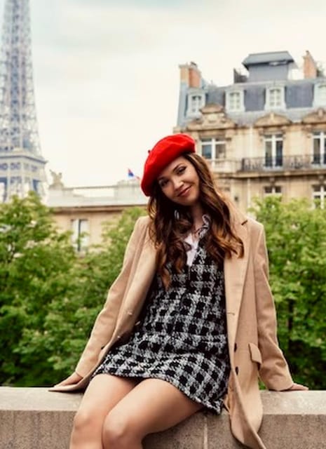 Paris : Private Professional Photoshoot at the Eiffel Tower - Rapid Delivery and Digital Gallery Access