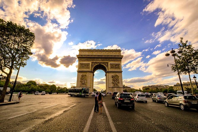 Paris: Private Walking Tour of 3 hours - Visiting Paris Landmarks: Notre Dame, Place de la Concorde, and Champs Elysées