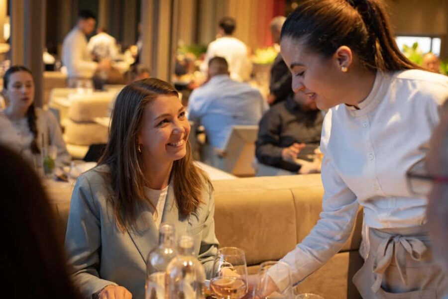 Paris: Romantic Valentine's Day dinner in the Eiffel Tower - What Are the Limitations and Considerations?