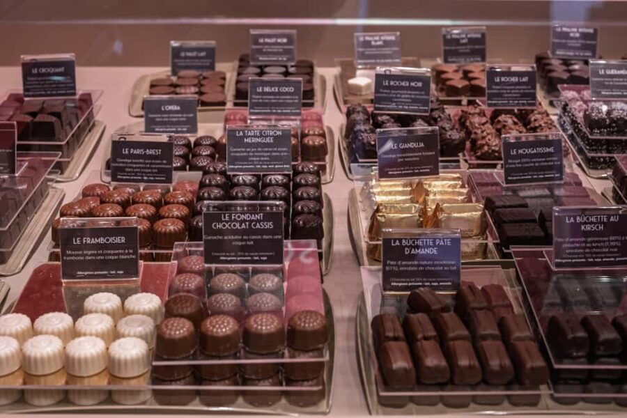 Paris Saint-Germain Food Tour: Taste the Best French Cuisine - Tasting French Breakfast in a Local Bakery