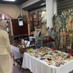 Paris: Saint Ouen Flea Market Guided Tour with Local Guide - Exploring the Vintage and Antique Treasure Troves