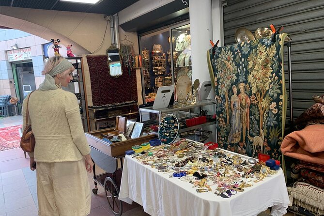 Paris: Saint Ouen Flea Market Guided Tour with Local Guide - Exploring the Vintage and Antique Treasure Troves