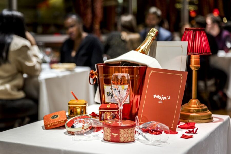 Paris: Seine River Cruise with 3-Course Dinner & Live Music - The Route and Key Landmarks Along the Seine