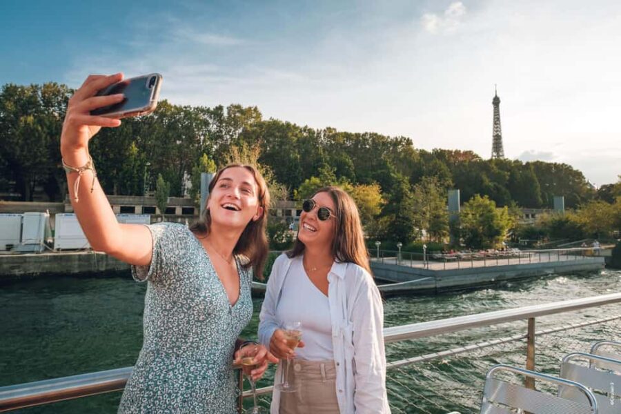 Paris: Seine River Cruise with Champagne from Eiffel Tower - Iconic Landmarks Visible from the Seine