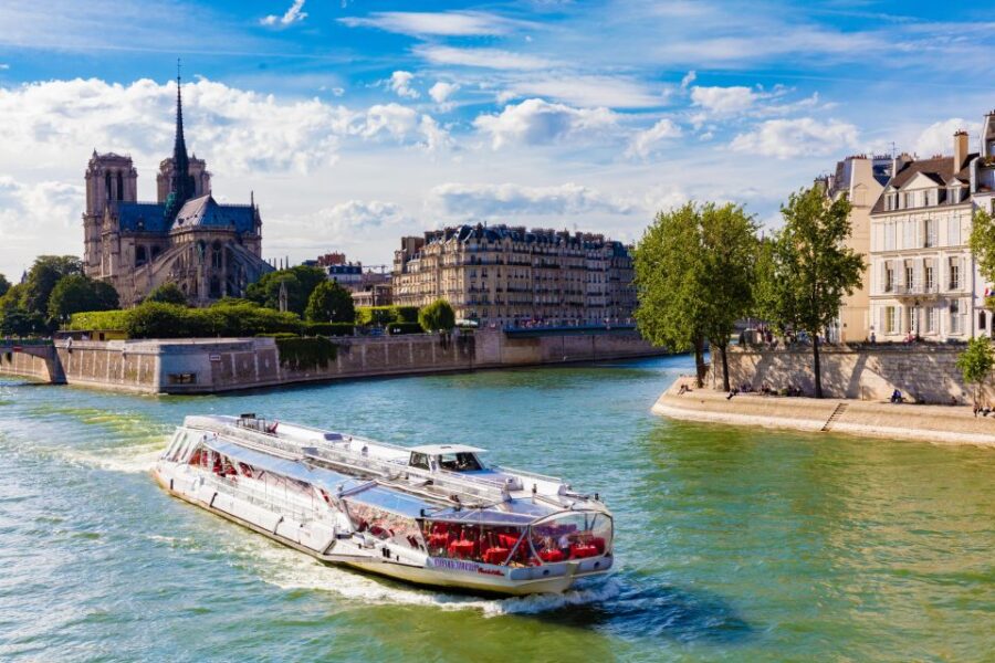 Paris: Sightseeing Cruise on the Seine with 3-Course Lunch - A 1 Hour and 45 Minute Cruise with Stunning Landmarks