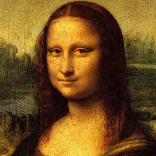 Paris: Sightseeing tour of Paris and Louvre Guided tour - Exploring Paris’s Iconic Landmarks with a Licensed Guide