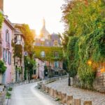 Paris: Small Group Moulin Rouge &Sacré Cur Montmartre Tour - Discovering Montmartre’s Artistic Legacy at Le Bateau-Lavoir and La Maison de Dalida