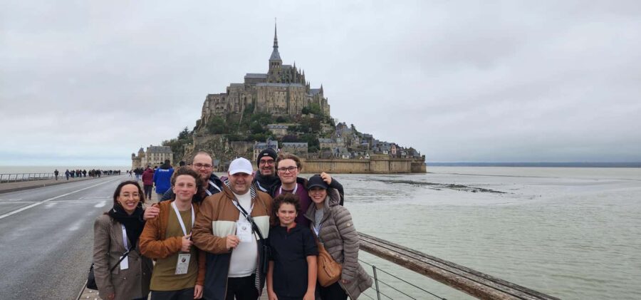 Paris to Mont Saint-Michel Day Trip in luxury van Live Guide - Comfort and Convenience in Luxury Transportation