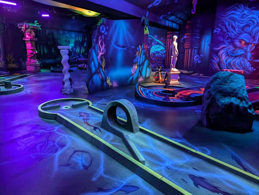 Paris: Unique Fluorescent Mini-Golf Experience near Bercy - The Indoor Fluorescent Mini-Golf Course in Bercy Village