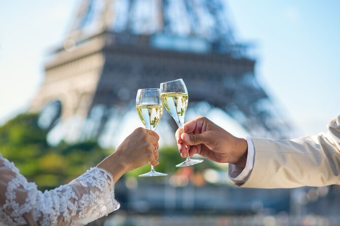 Paris Valentine's Day Dinner Cruise by Bateaux-Mouches - The Seine River and Parisian Landmarks at Night