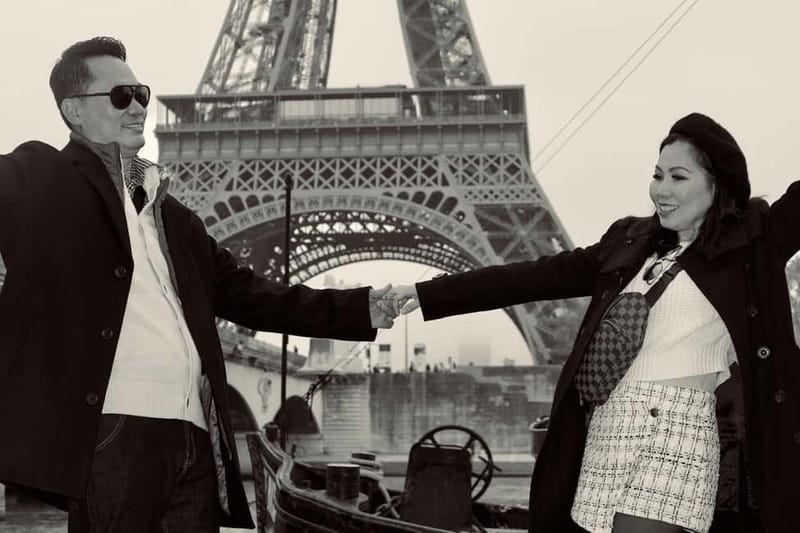 Paris: VIP Private Photo Tour - Eiffel Tower & Louvre - Starting Point at Musée de l’Homme