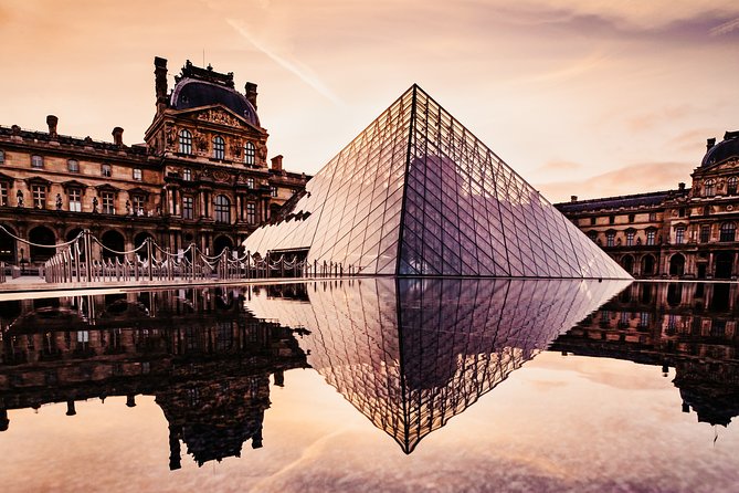 Paris Walking Tours: Discover Paris' Iconic Sites and Secret Spots - Exploring the Instagram Hotspots with Local Guides