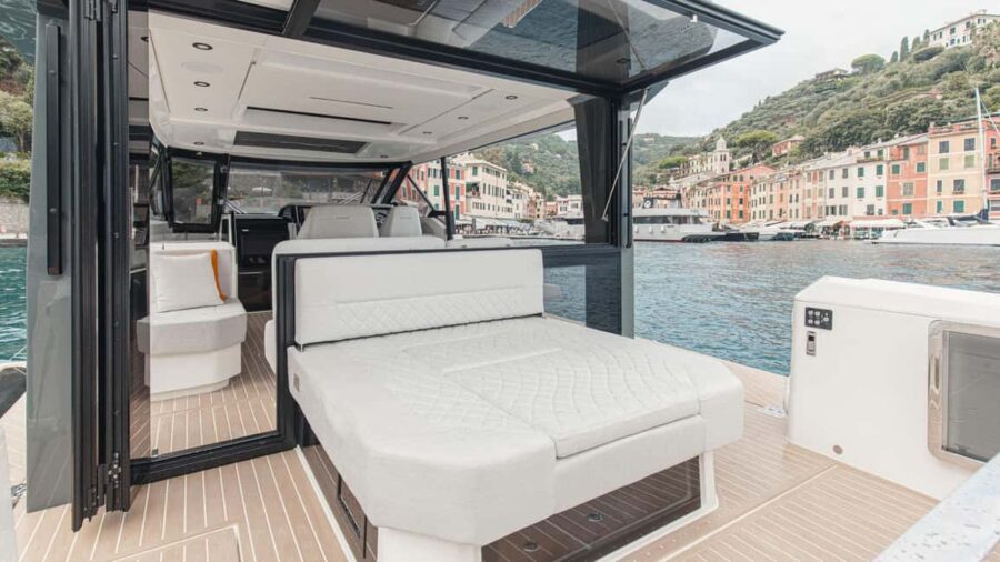 Paros: Private Luxury Boat Day Trip with Snacks and Drinks - Secluded Beaches and Scenic Stops You Will Visit