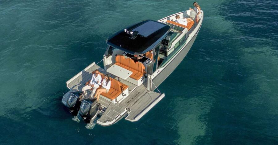 Paros: Private Paros and Antiparos Luxury Speedboat Tour - The Luxury Speedboat: A Modern, Well-Equipped Vessel