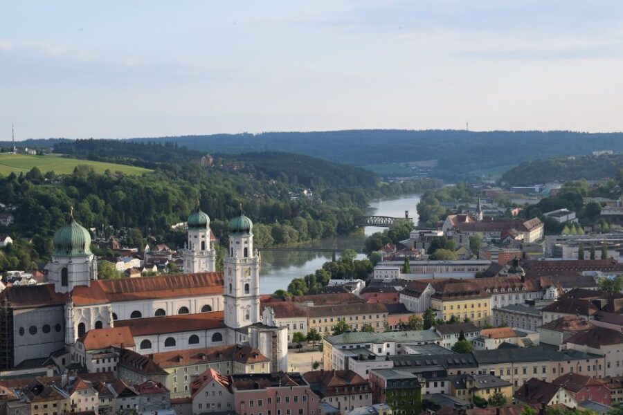 Passau - Classic Guided tour - Starting at St. Stephens Cathedral, the Icon of Baroque Architecture