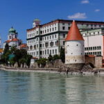Passau: Express Walk with a Local in 60 minutes - Starting at Nibelungenplatz, the Tour Sets the Tone