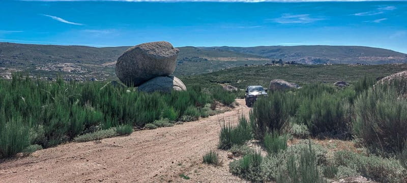 Passeio Guiado em 4x4 para conhecer a Serra da Estrela - The 4x4 Ride Through Exclusive Trails and Hard-to-Reach Areas