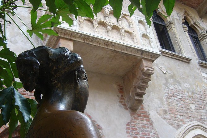 Passionate Verona: Living Romeo and Juliet's Story - Following Romeo’s Footsteps Along Medieval Streets
