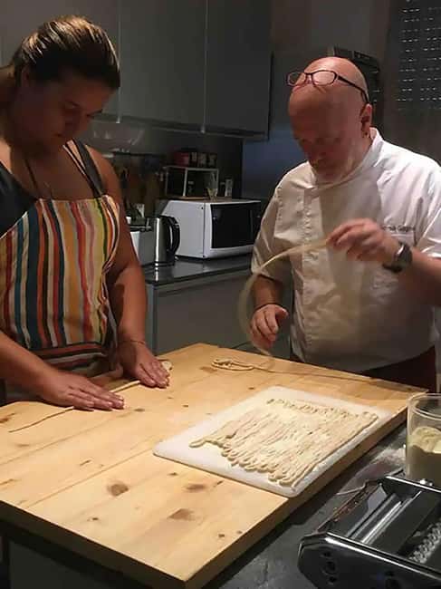 Pasta fresca con vista su Langhe e Monferrato vicino ad Asti - Key Points