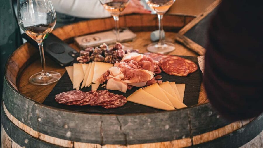 Patrimoine Gourmand: Tastings and local flavours in Viella - Tour of the Vineyard and Estate History