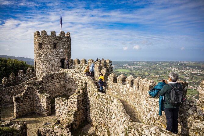 Pena Palace, Moorish Castle and Quinta da Regaleira Walking tour - Exploring the Park and National Palace of Pena