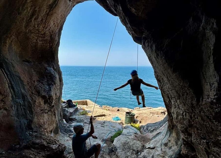 Peniche: Climbing on the beautiful cliffs by the sea. Certified guide. - Climbing in Peniches Stunning Coastal Landscape