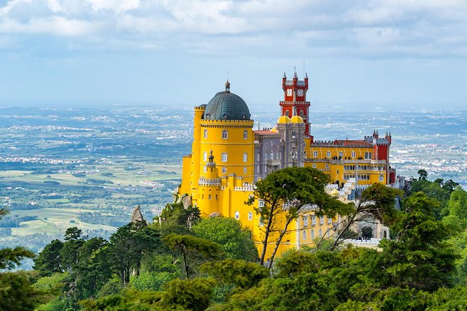 Pequeno Grupo Sintra, Palácio da Pena, Belém, Cascais and Lisbon - Delighting in Sintra’s Historic Center