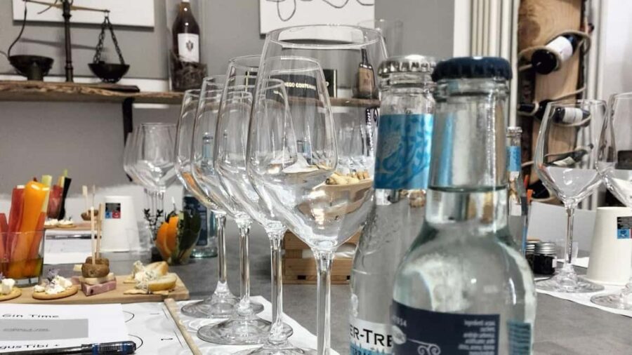 Peschiera del Garda: Italian Gin tasting - Discovering Enoteca Tibi in Peschiera del Garda