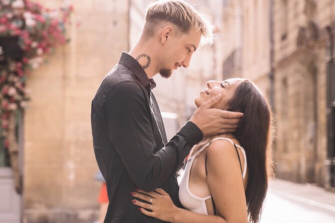 Photo tour in Bordeaux - the most beautiful spots of "the Port de la Lune" - Visiting Bordeaux’s Architectural Marvels and Riverside Scenes