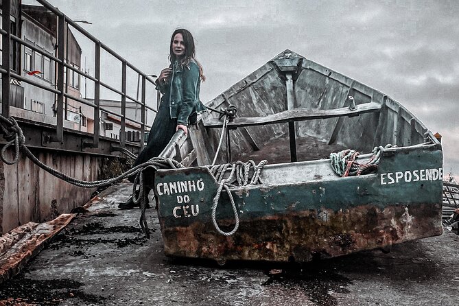 Photoshoot Session for Solo, Couples and Groups in Porto area - Personalized Exploration with a Skilled Photographer