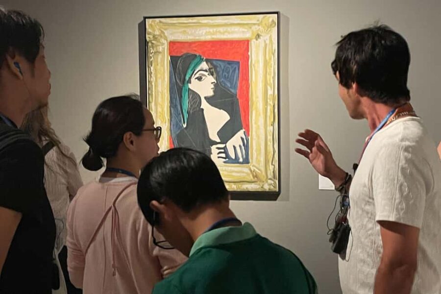 Picasso Museum Deep Dive: 1.5h Expert-Led Tour - Discovering the Picasso Museum in Barcelona