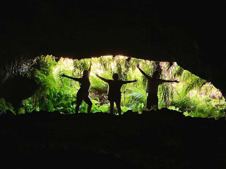 Pico Island: Lagoons and Mysterious Lava Tunnels Guided Tour - Visiting Pico’s Volcanic Lagoons and Viewpoints