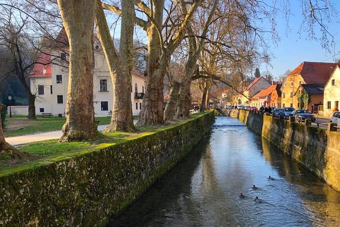 Picturesque Samobor & Samobor Castle Half-day Tour - Samobors Castle: A Guided Walk into History