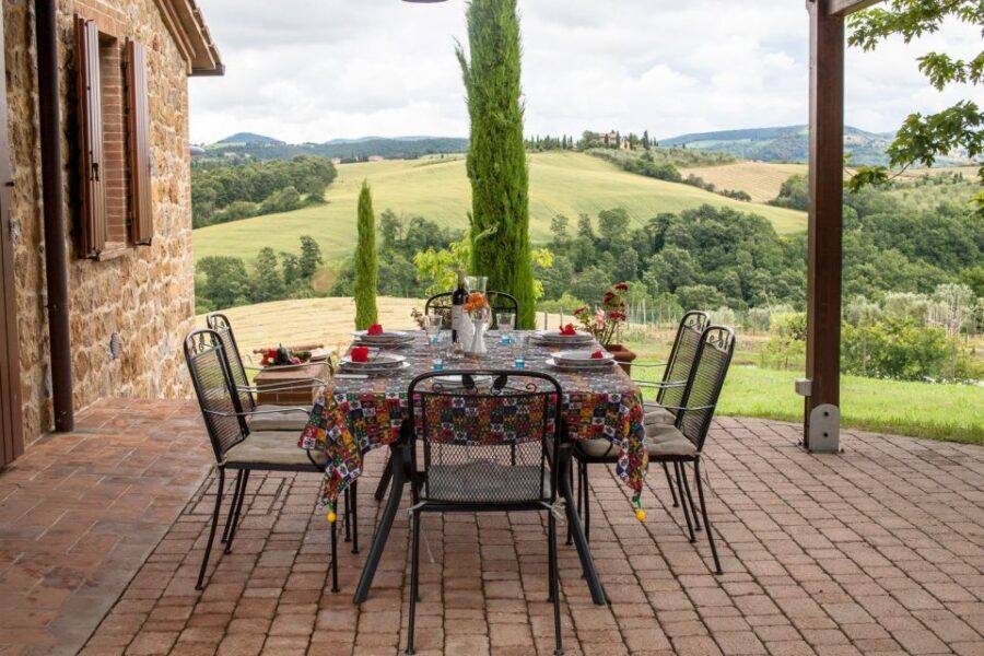 Pienza: Dining Experience at a Local's Home - Meet Your Host at Their Pienza Home