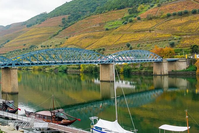 Pinhão Boat, lunch&wine tour - Scenic Drive Through Douro’s Traditional Village