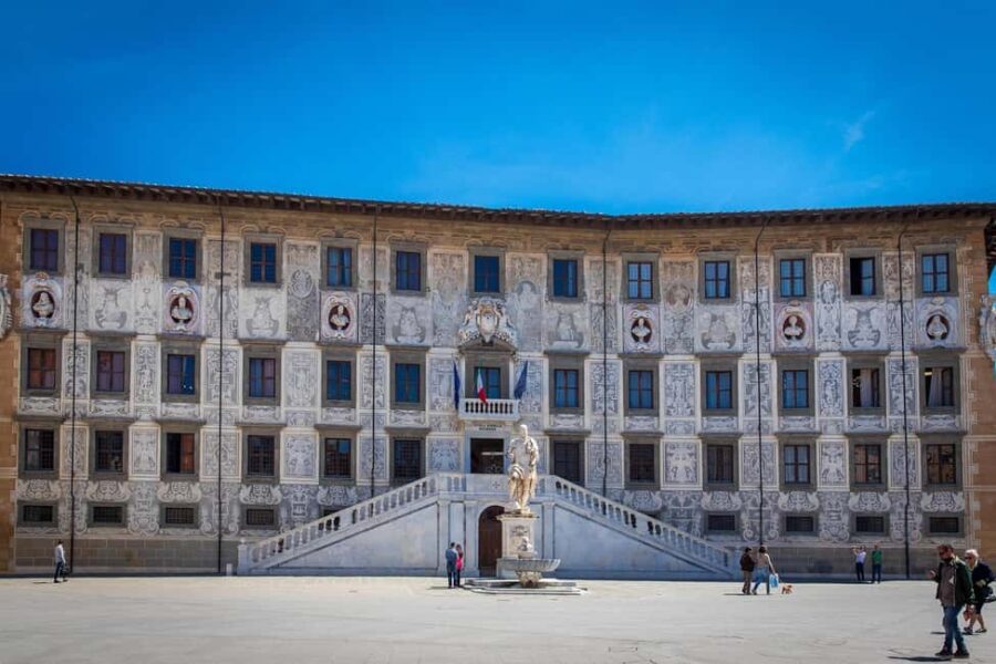 Pisa city tour in Portuguese - From Porta Santa Maria to Pisa’s Iconic Piazza dei Miracoli