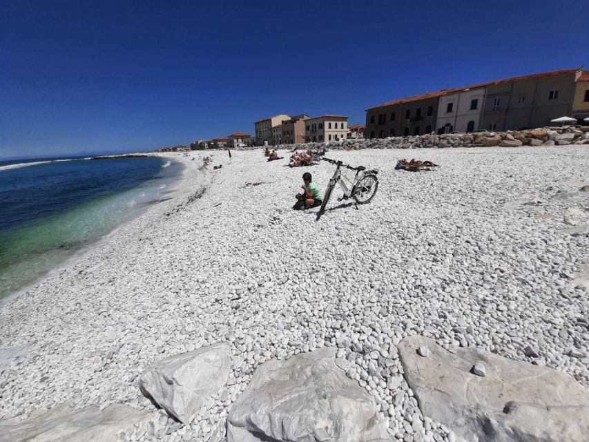 Pisa: Cycling to the Sea on a Self-Guided Tour - Starting point at Pisas Piazza della Stazione